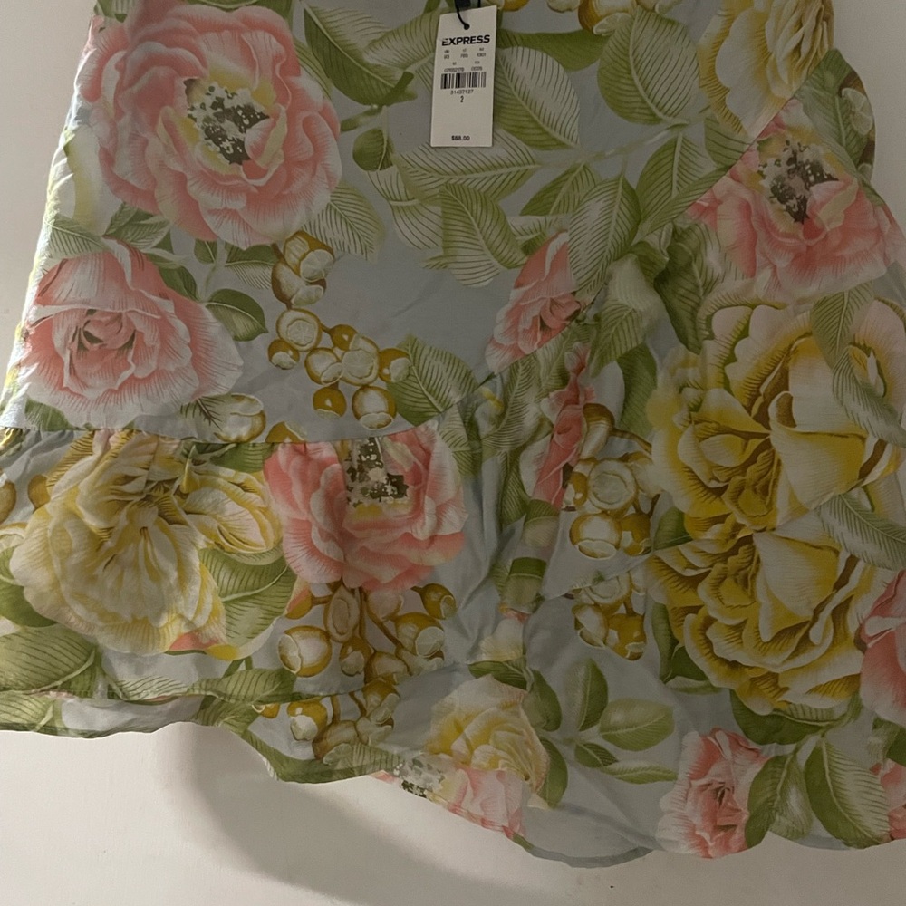 Express Women's Mini Skirt - Floral Pastel